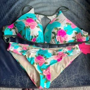 Betsy Johnson bikini